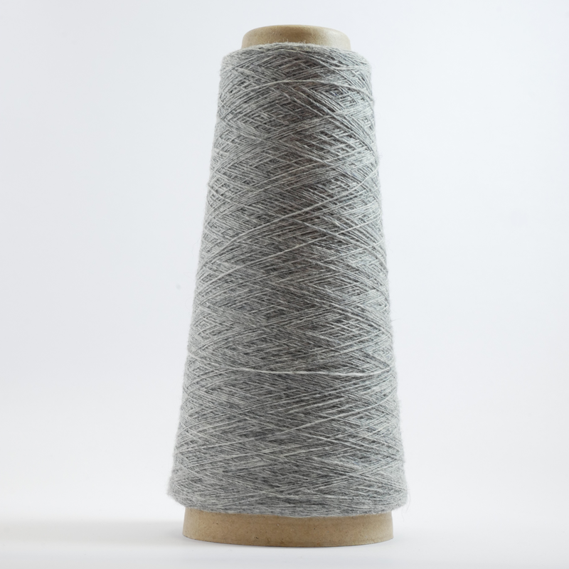 Fine Lamsbwool Yarn